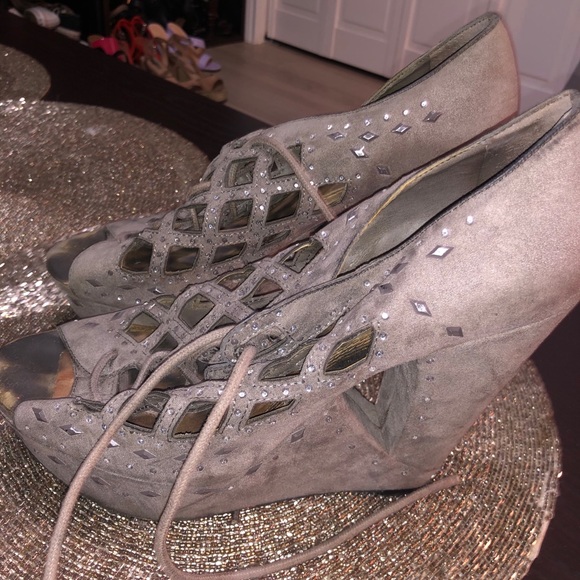 👡 - Picture 2 of 3